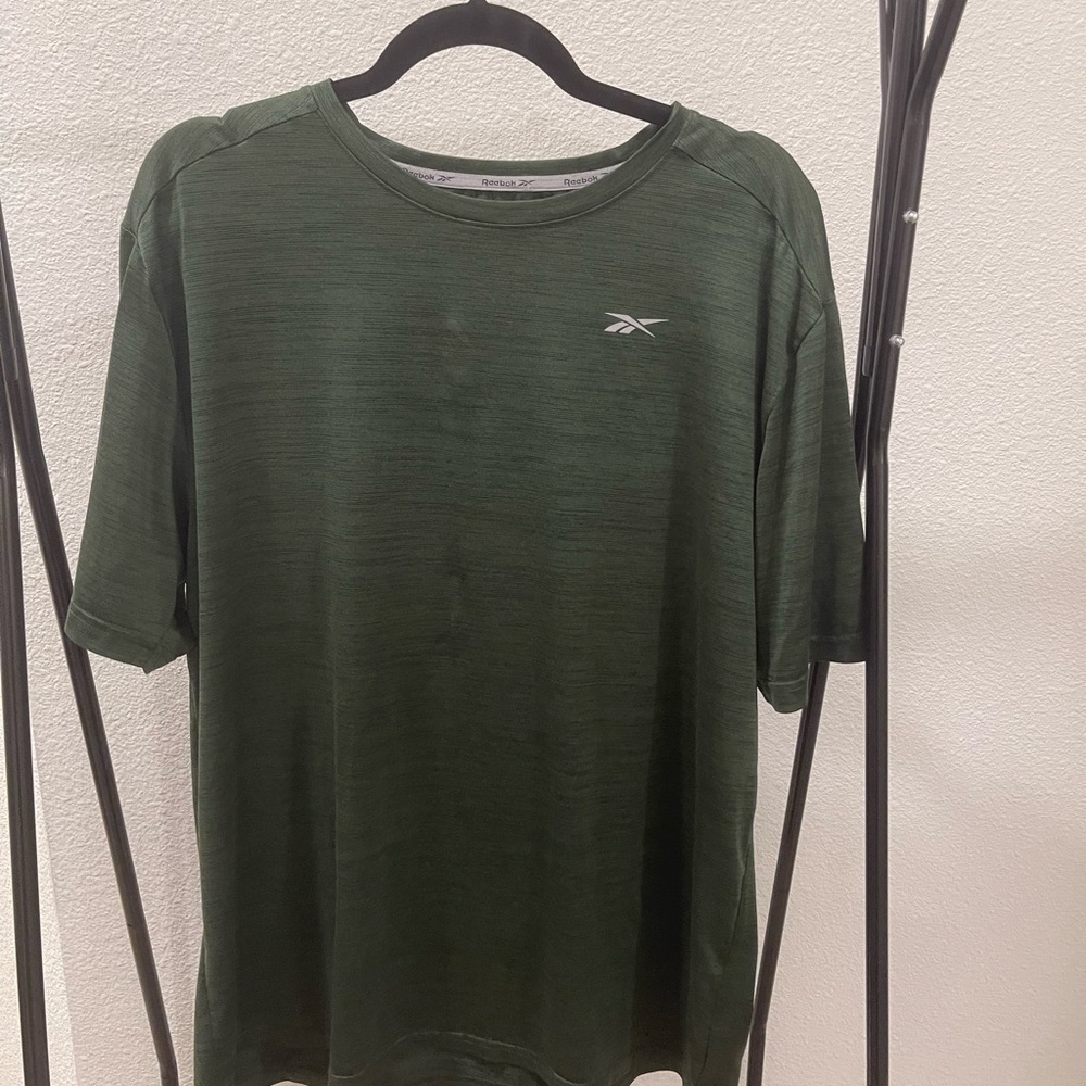 Reebok Men's Black Short Sleeve Tee